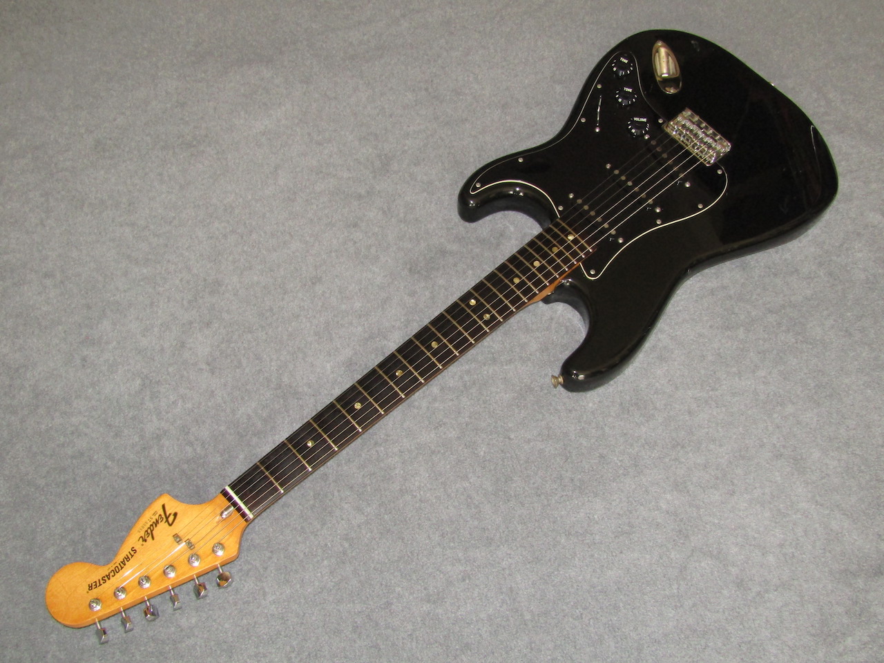 Fender 1977 Stratocaster Hard Tail Black/Rose【中古】